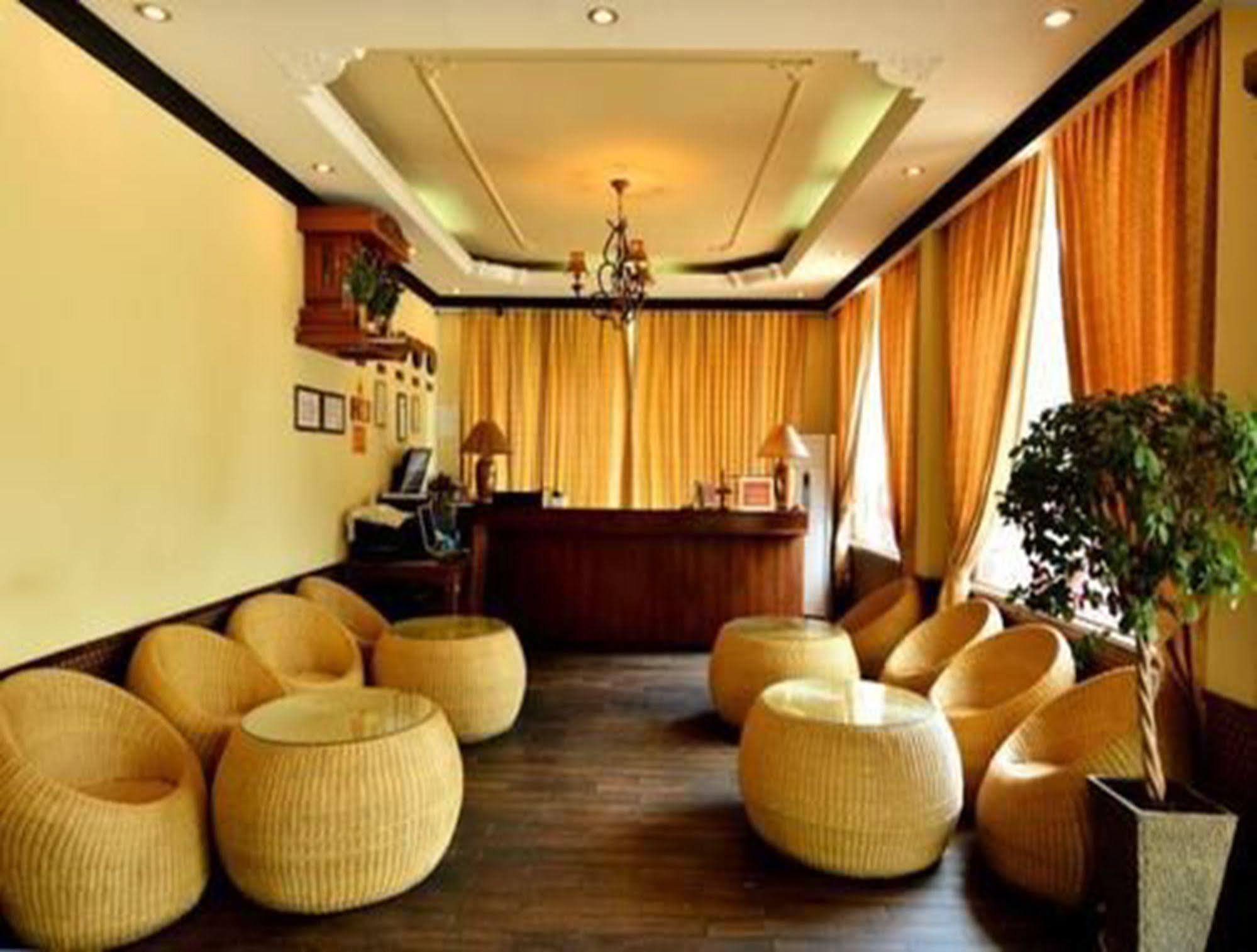 Aster Hostel *